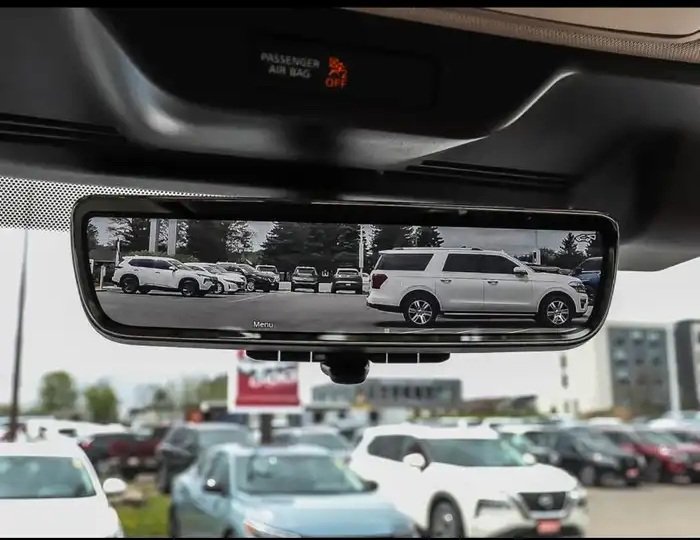 صورة السيارة