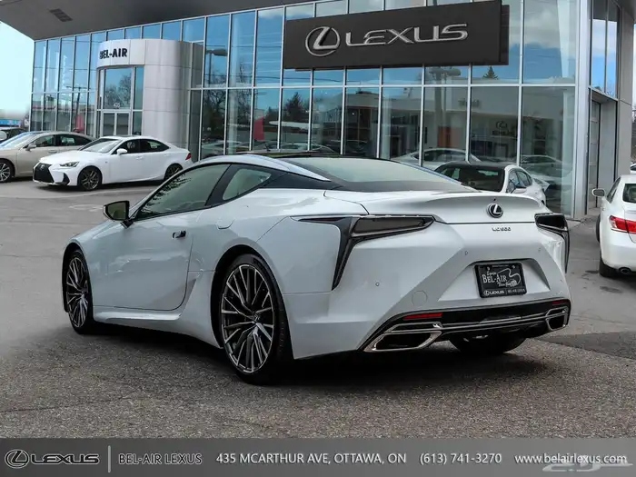 صورة السيارة