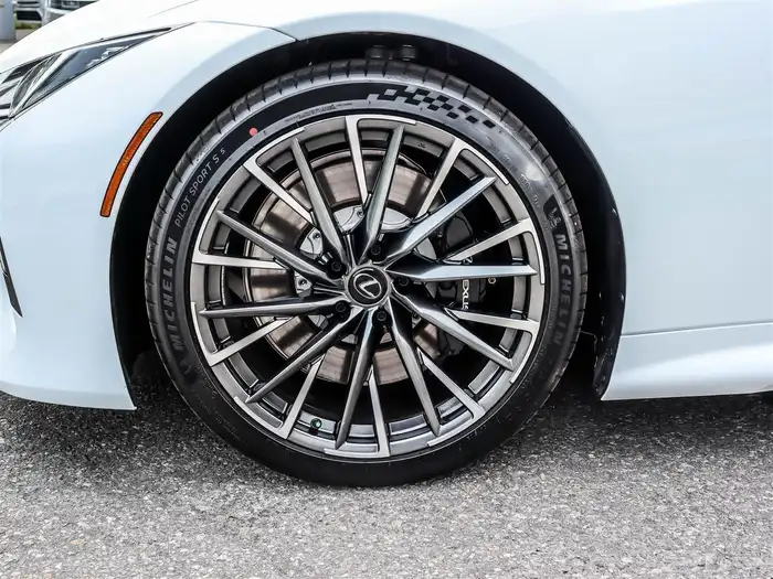 صورة السيارة