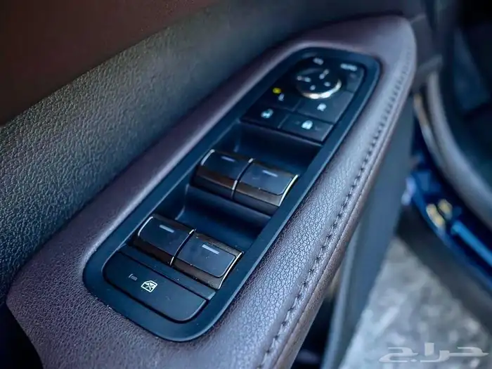 صورة السيارة