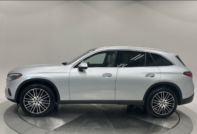 صورة السيارة