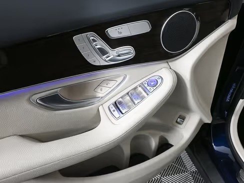 صورة السيارة