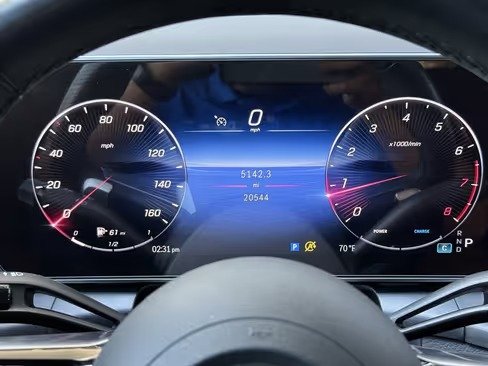 صورة السيارة