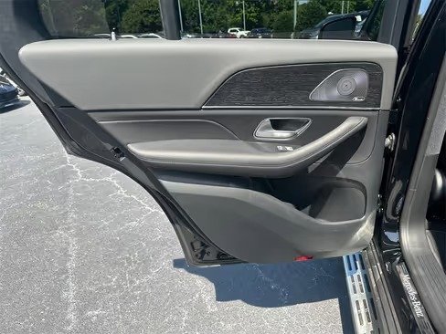 صورة السيارة