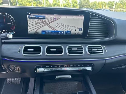 صورة السيارة