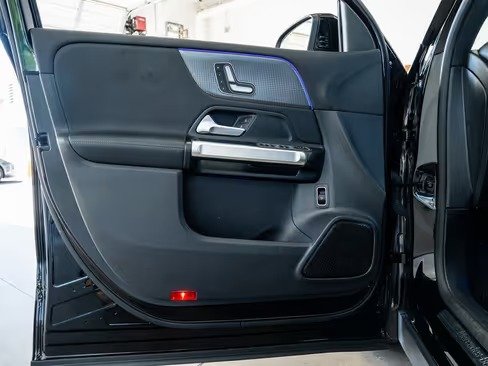 صورة السيارة