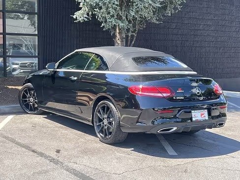 صورة السيارة