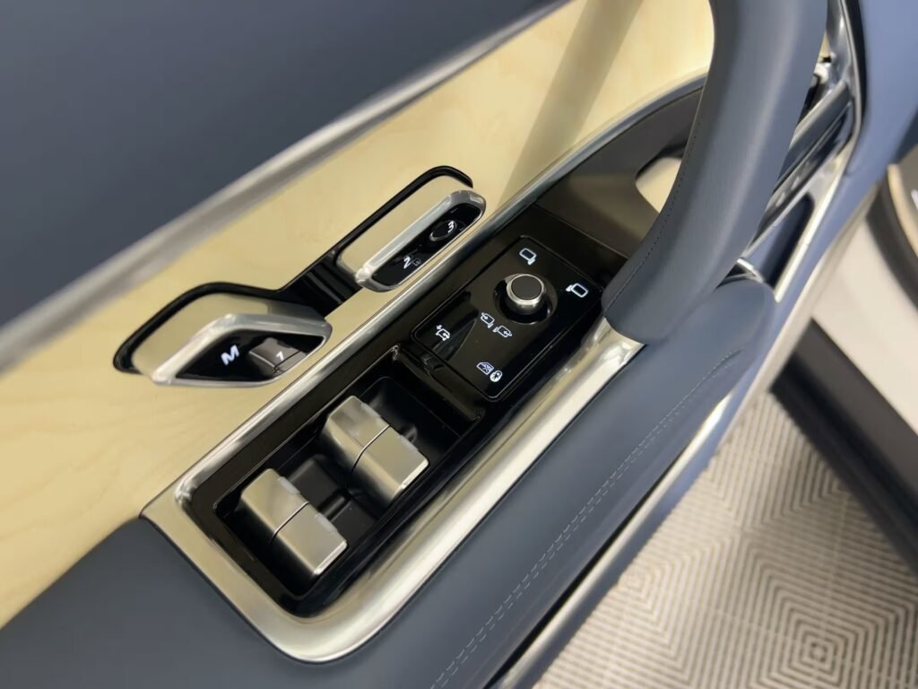 صورة السيارة