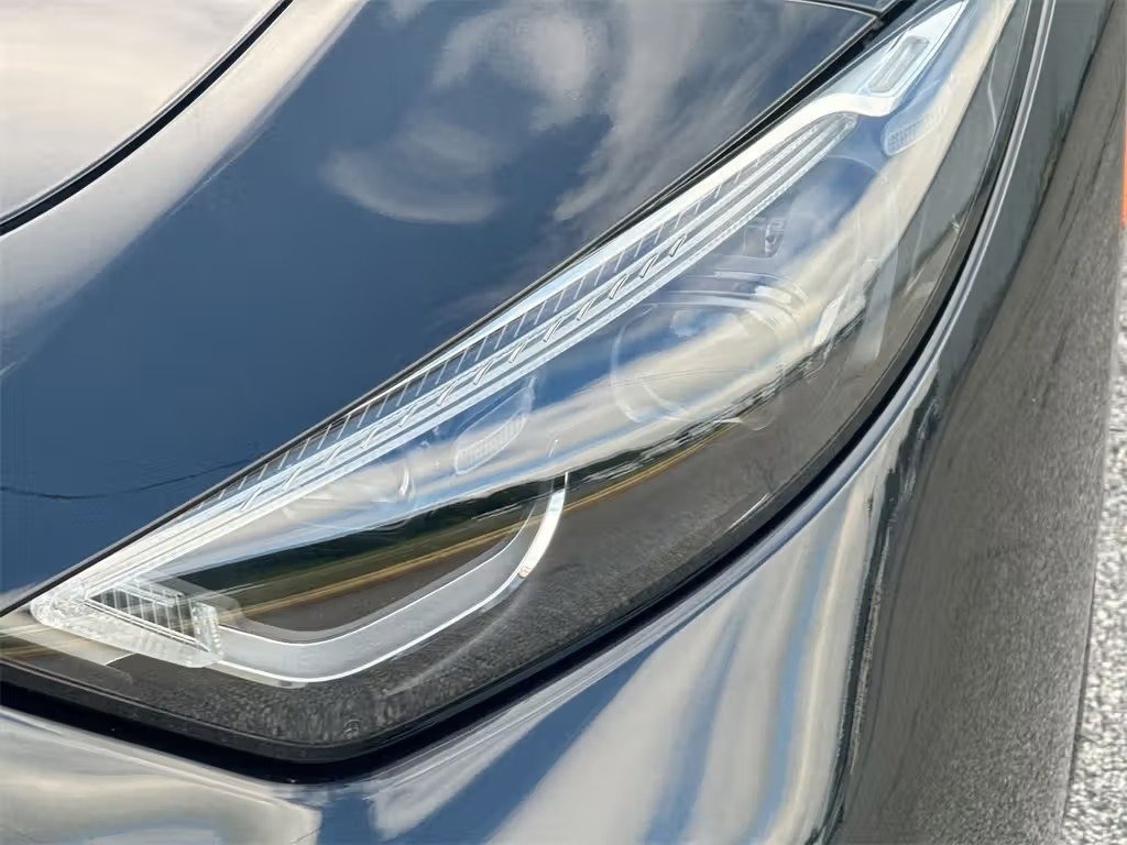 صورة السيارة