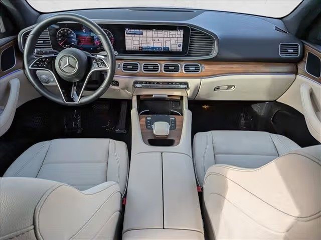 صورة السيارة