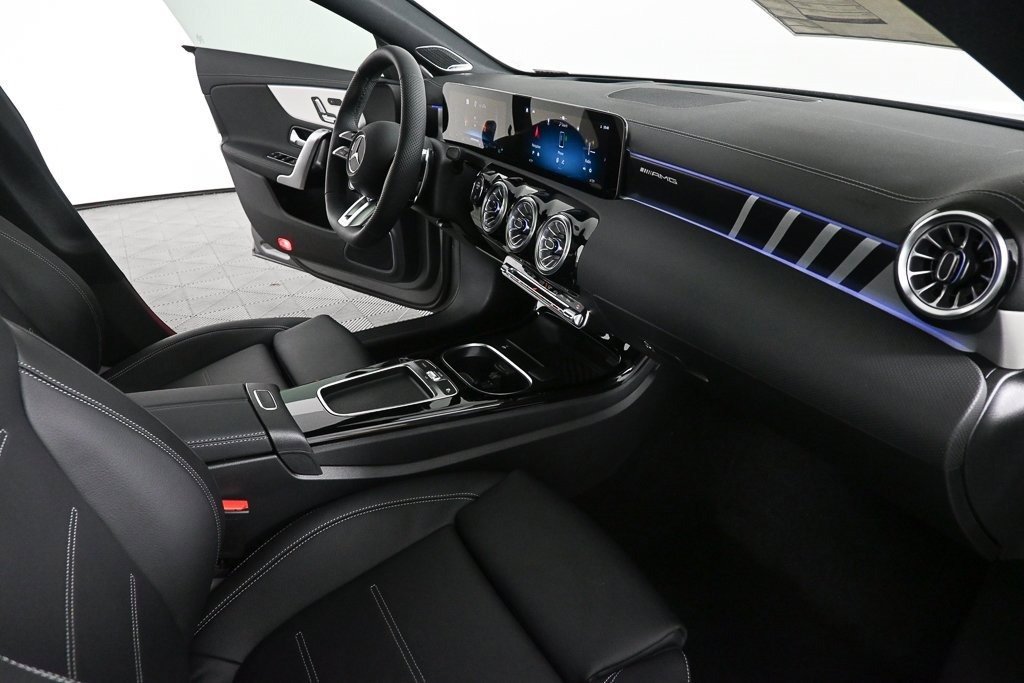 صورة السيارة