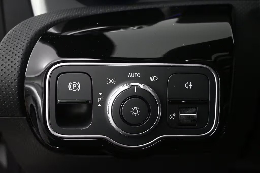 صورة السيارة