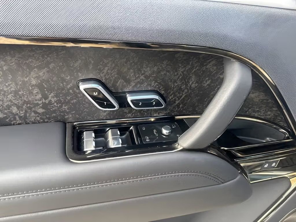 صورة السيارة