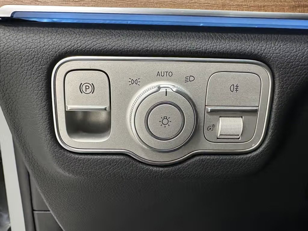 صورة السيارة