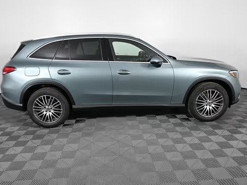 صورة السيارة