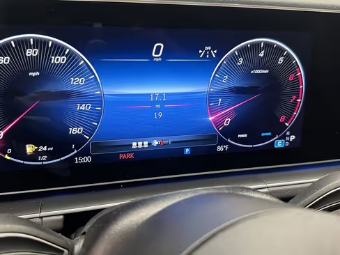 صورة السيارة