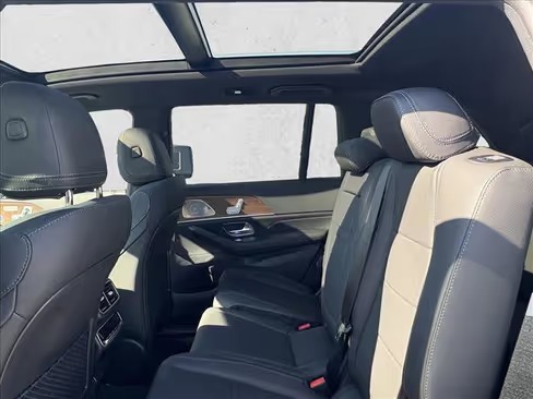 صورة السيارة