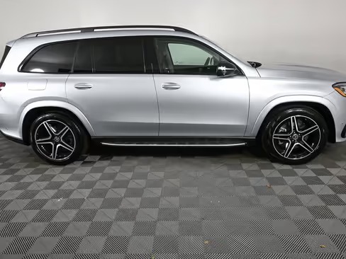 صورة السيارة