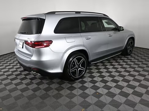 صورة السيارة