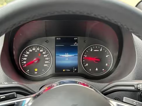 صورة السيارة