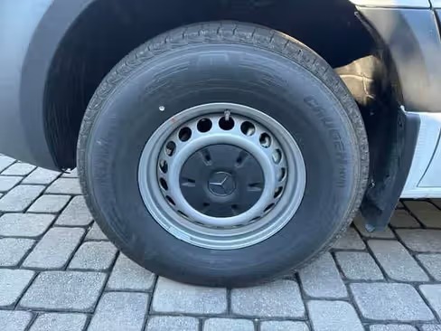 صورة السيارة