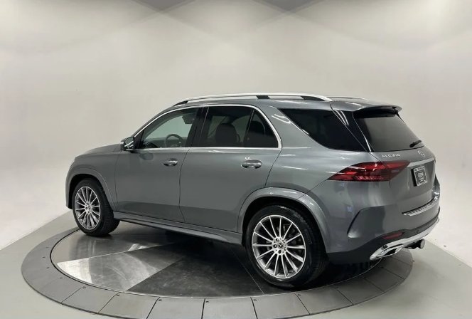 صورة السيارة