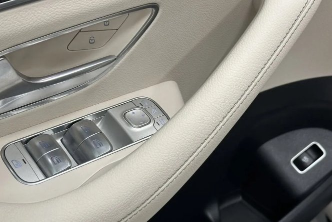 صورة السيارة