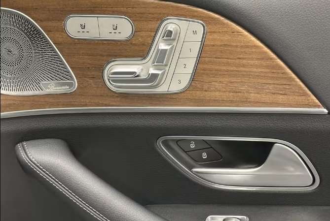 صورة السيارة