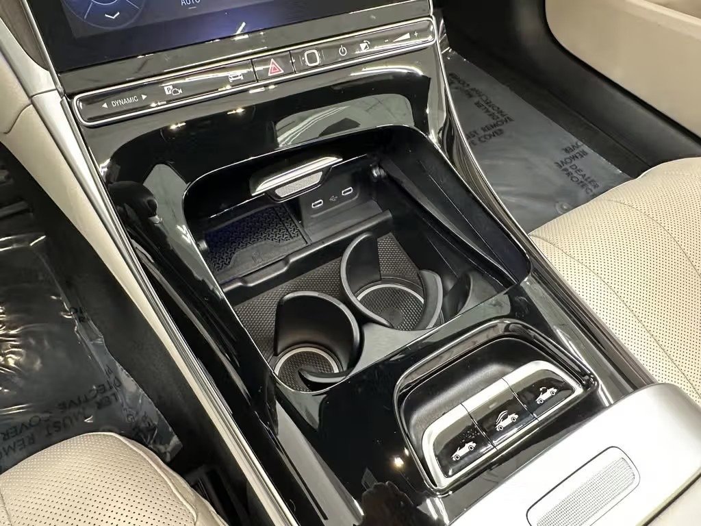 صورة السيارة