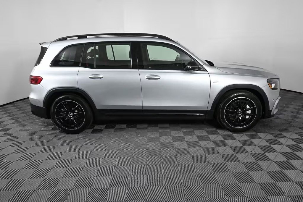 صورة السيارة