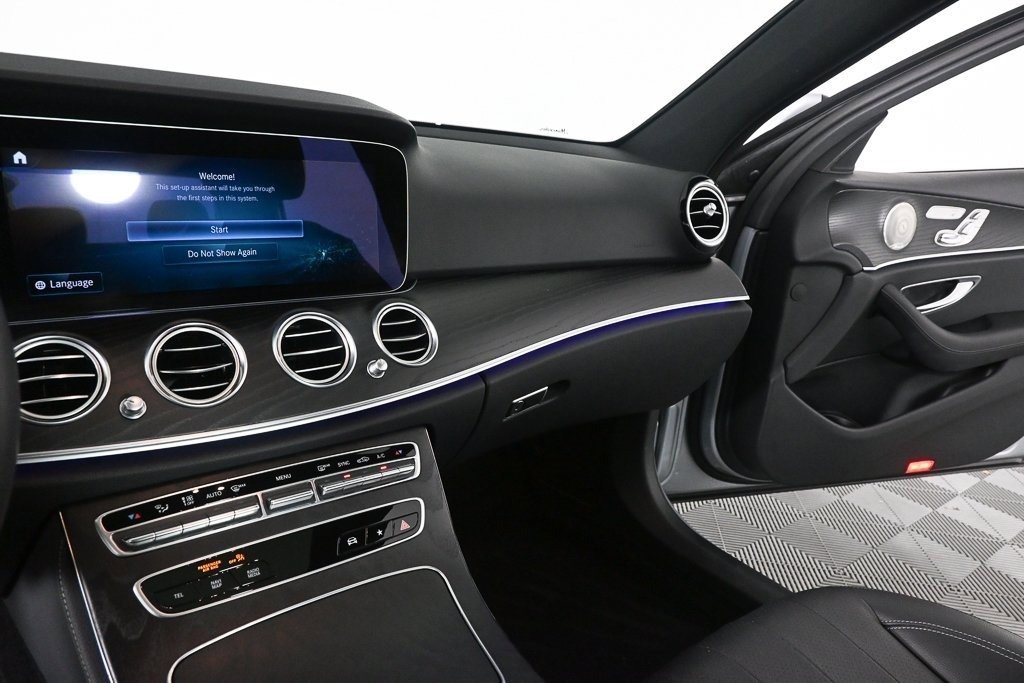 صورة السيارة