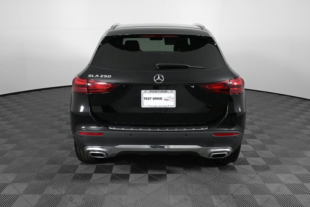 صورة السيارة