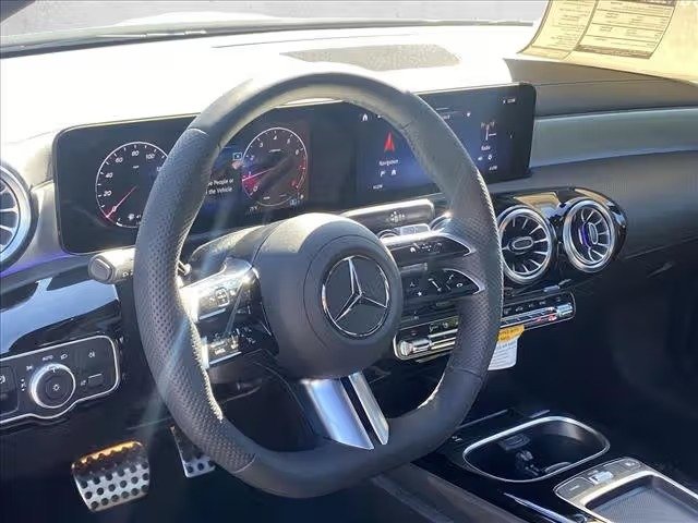 صورة السيارة