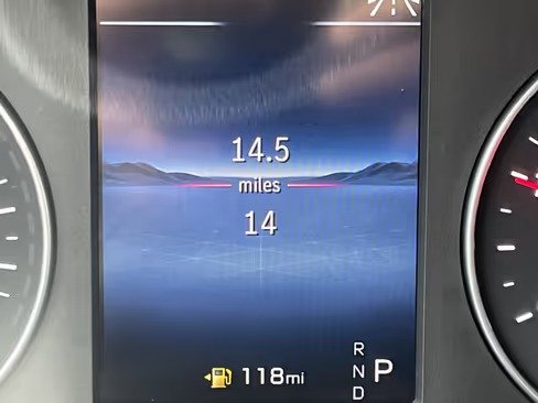 صورة السيارة