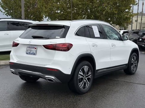 صورة السيارة