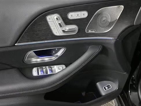 صورة السيارة