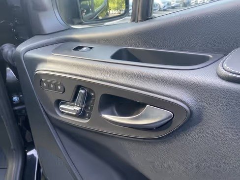 صورة السيارة