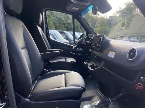 صورة السيارة