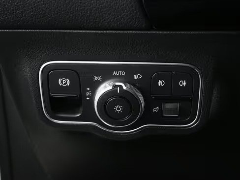 صورة السيارة