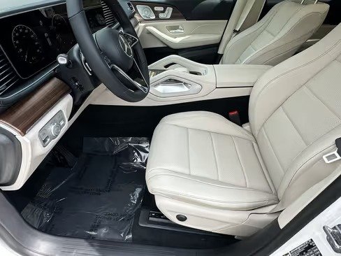 صورة السيارة