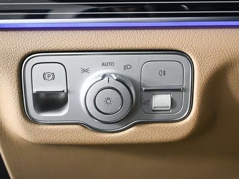 صورة السيارة