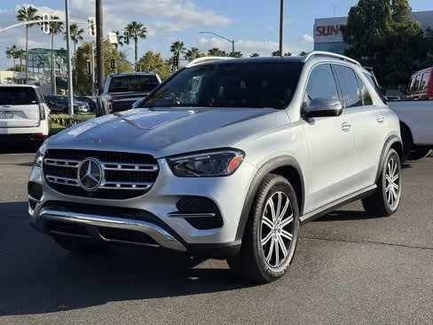 صورة السيارة