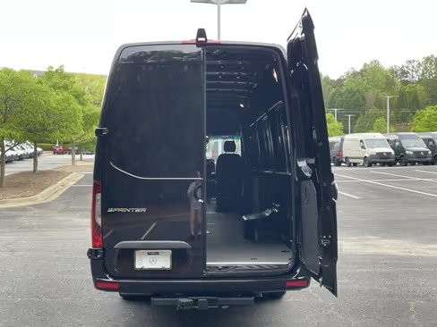 صورة السيارة