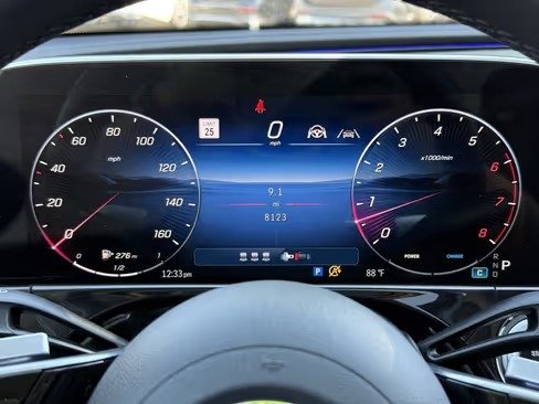 صورة السيارة