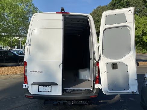 صورة السيارة