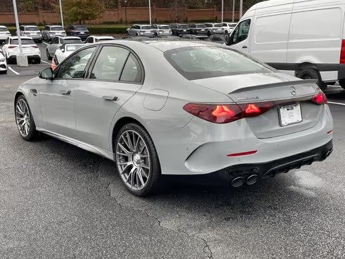 صورة السيارة