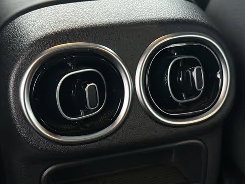 صورة السيارة