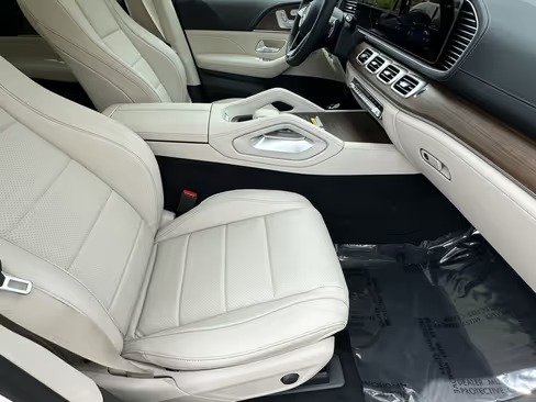 صورة السيارة