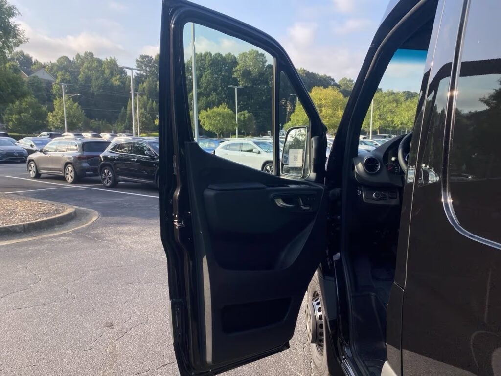 صورة السيارة