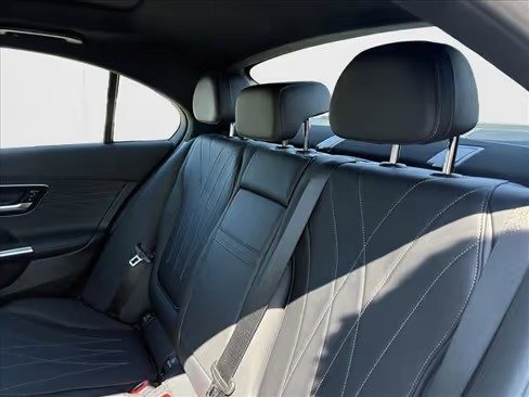 صورة السيارة